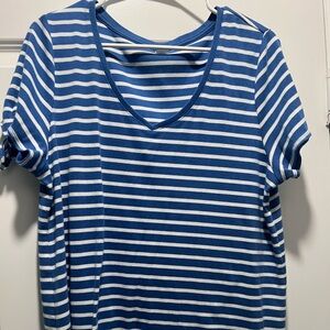 Old Navy Blue and White Striped Short Sleeve Tee